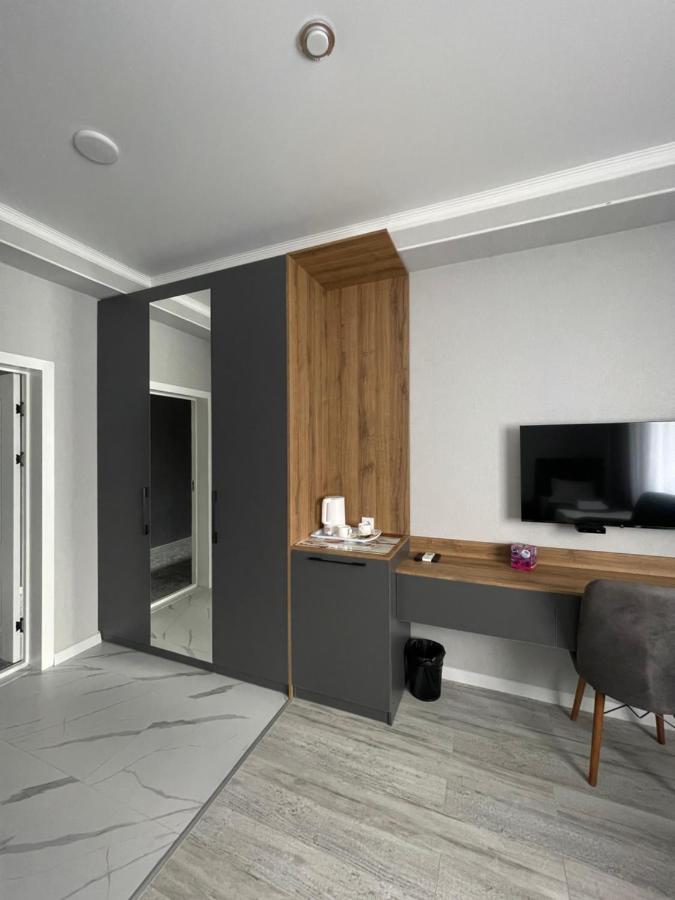 Dosman Hotel Bishkek Bagian luar foto