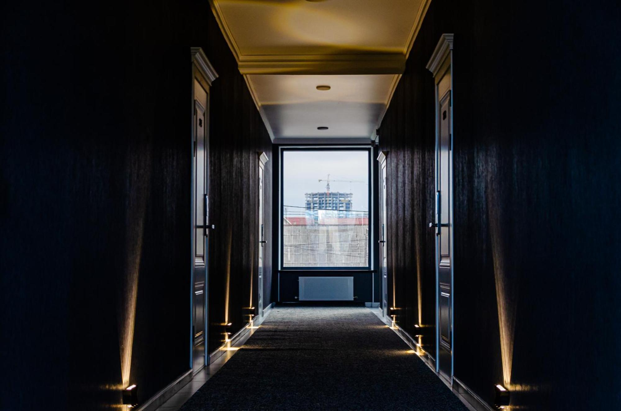 Dosman Hotel Bishkek Bagian luar foto